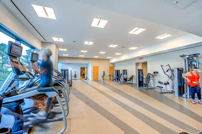 Building Photo - 88 SW 7th St