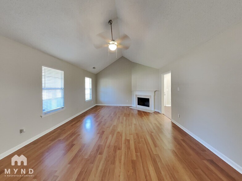 Building Photo - 6717 Elmore Woods Ln