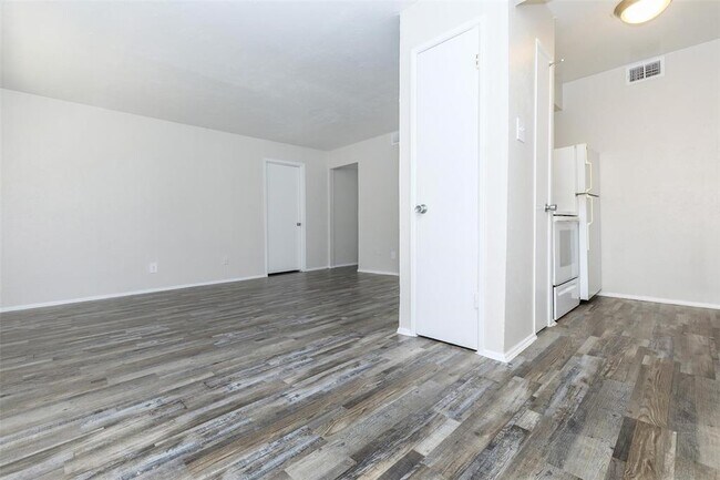 Building Photo - 2766 Cookscreek Pl