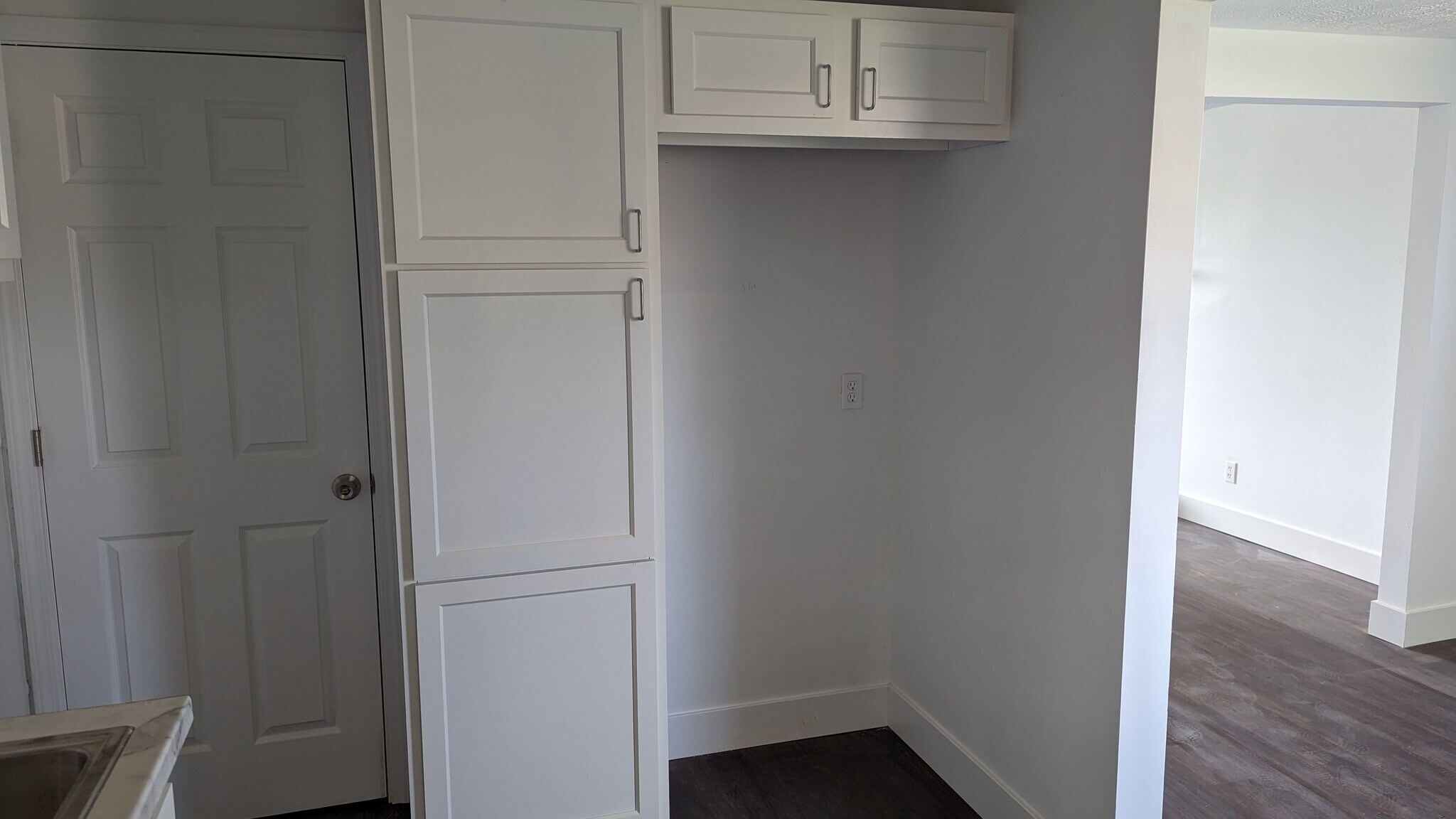 Kitchen Pantry - 1407 E Valentine Cir NW