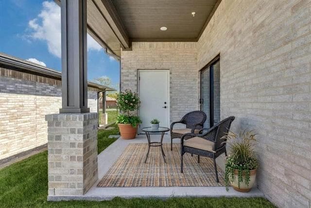 Building Photo - 820 W McLeroy Blvd