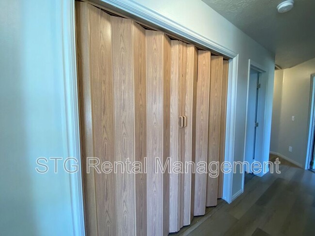 Building Photo - 473 E 1100 S