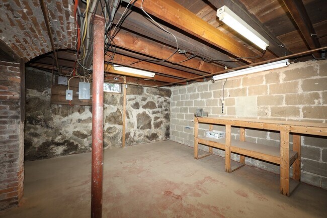 Building Photo - 150 Neponset St