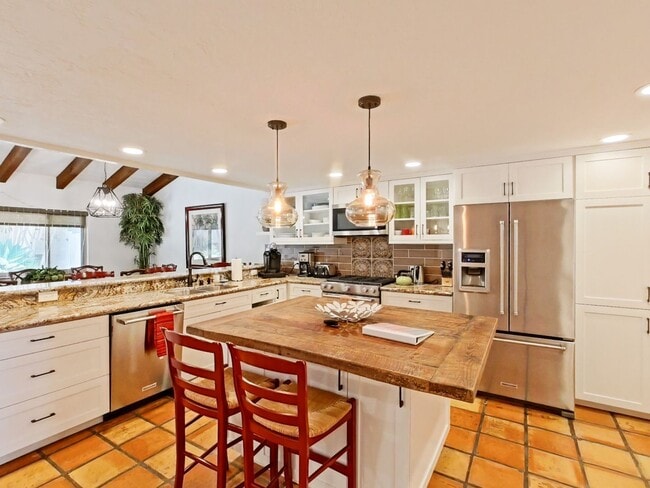 Building Photo - 33672 Chula Vista Ave