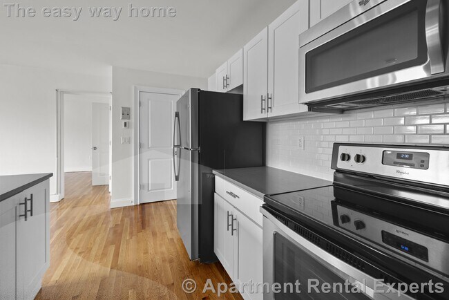 Building Photo - 134 Summer St