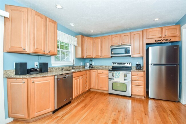 Building Photo - 36 Whittier Rd