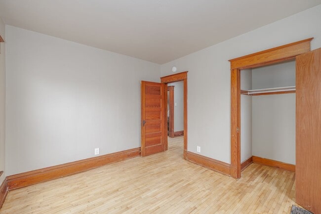 Building Photo - 23 6th St