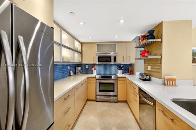 Building Photo - 2401 Collins Ave