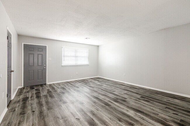 Building Photo - 6 SW 69th St