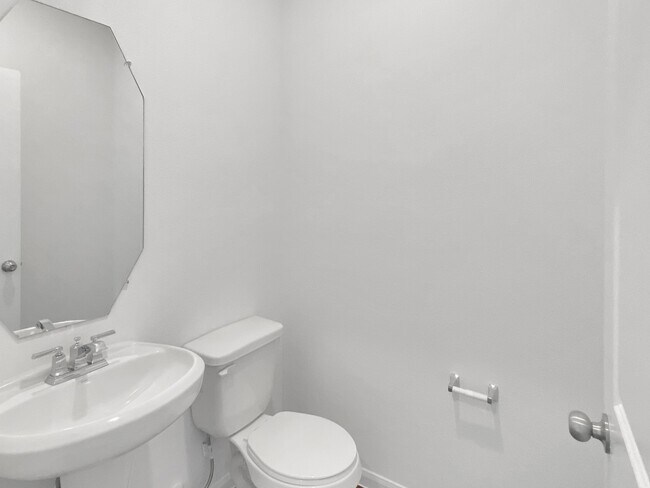 Building Photo - 11602 Braemar Village Dr