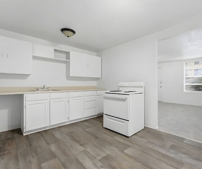 Building Photo - 0125-01