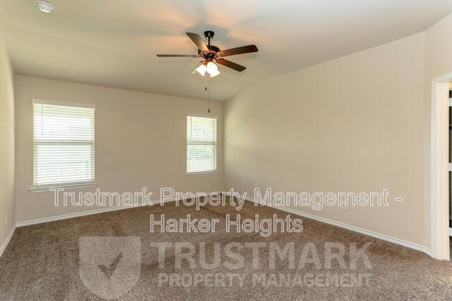 Building Photo - 5610 Fenton Ln
