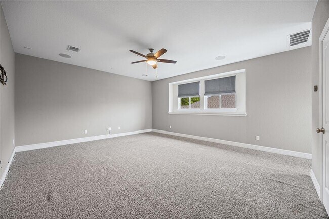 Building Photo - 124 White Steppe Way
