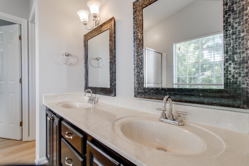 Building Photo - 201 Majestic Dr