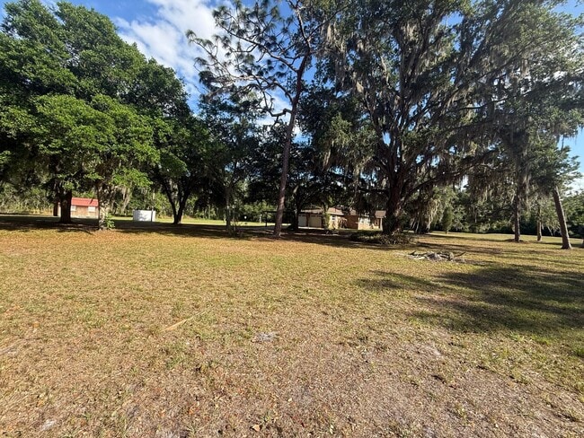 Building Photo - 5 Acre Home!!!!