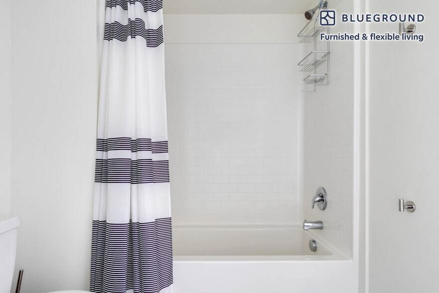 Building Photo - 1501 Buena Vista Ave