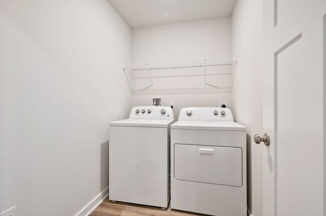 Building Photo - 305 Gable Ct