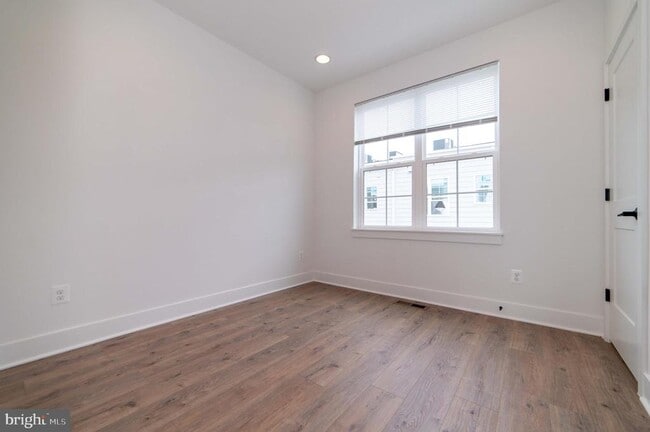 Building Photo - 7353 Blade Dr