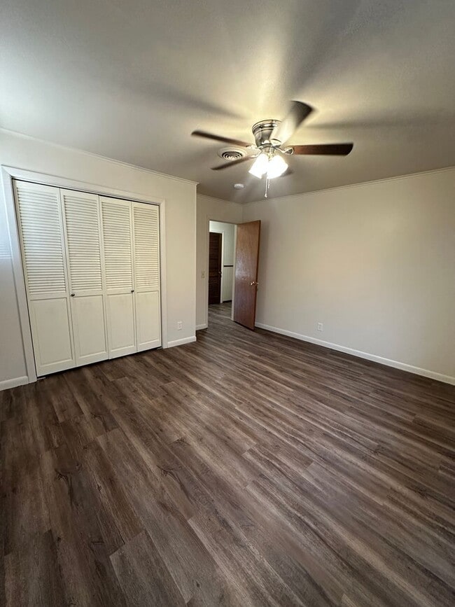 Building Photo - Beautiful Home on Mesa Circle!