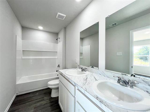 Building Photo - 509 Sycamore Cir