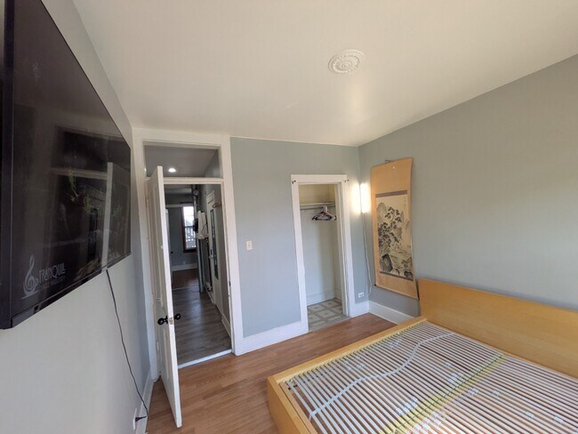 Building Photo - Updated 2BR/1BA in Pullman – Internet Incl...
