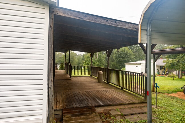 Building Photo - 2871 Emory Rd