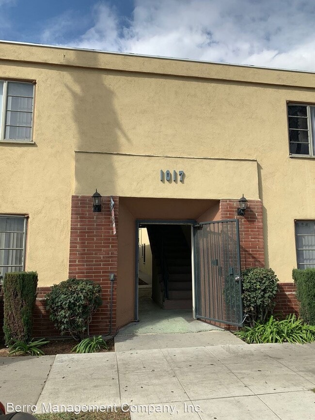 Primary Photo - 1017 Pacific Ave