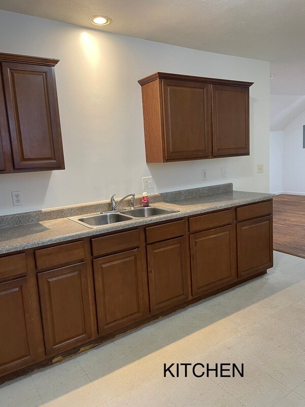 Building Photo - 505 1/2 Central Ave