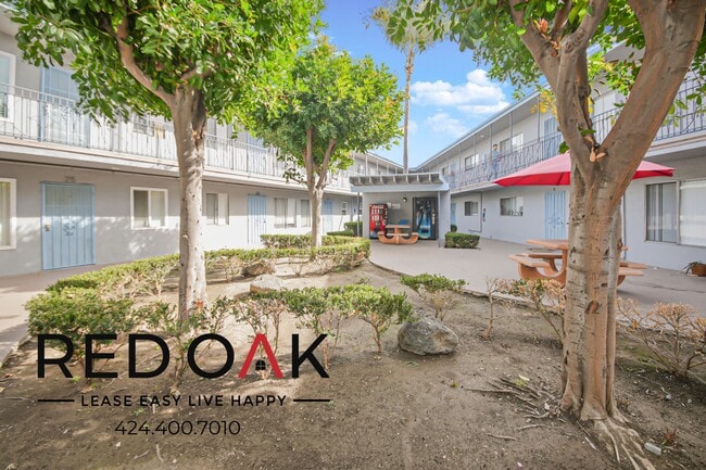 Building Photo - 12520 Lakewood Blvd
