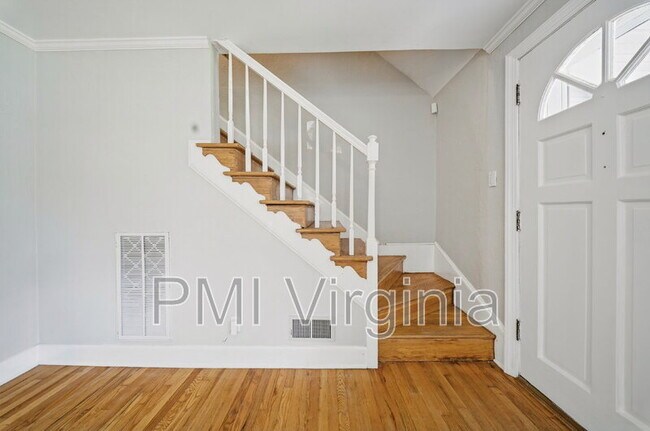 Building Photo - 1641 E Bayview Blvd