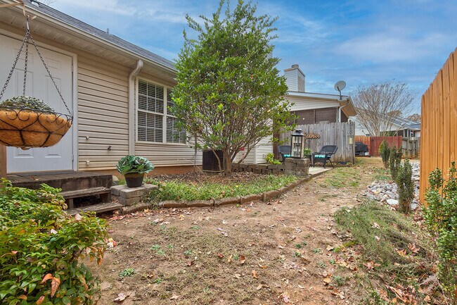 Building Photo - 4 Creekbend Ct