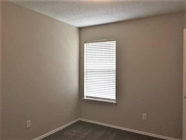 Building Photo - 7919 Mourning Dove Dr
