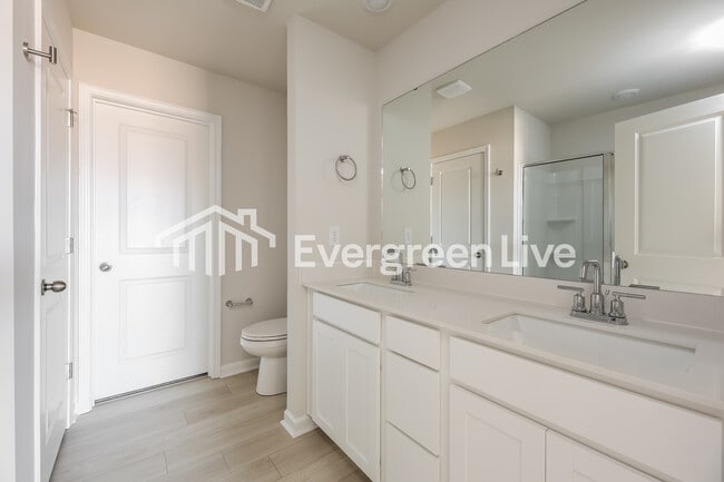 Building Photo - now