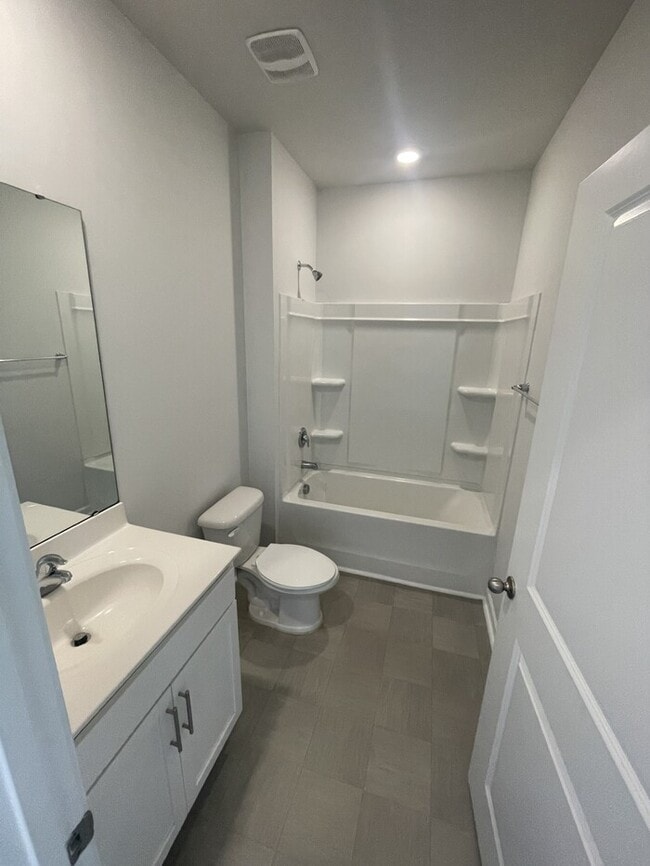 Building Photo - 908 Sea Holly Dr