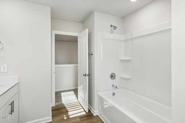 Building Photo - 314 White Birch Ln