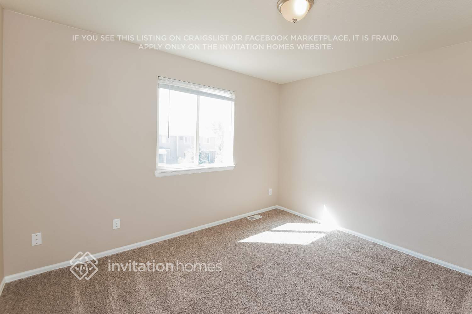 Building Photo - 14378 E 47th Dr