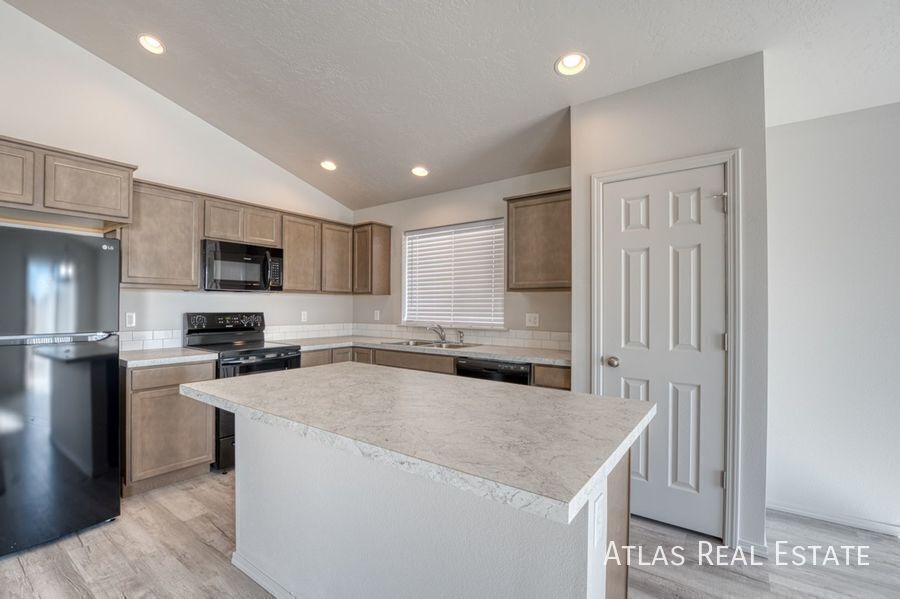 Building Photo - 12713 Lignite Dr