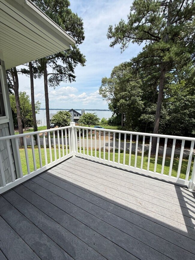 Building Photo - 142 Riverview Plantation Dr