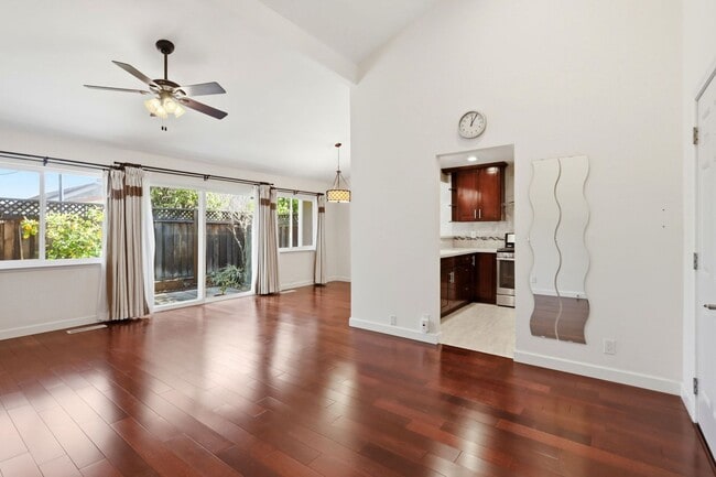 Building Photo - 1348 Merrivale West Square