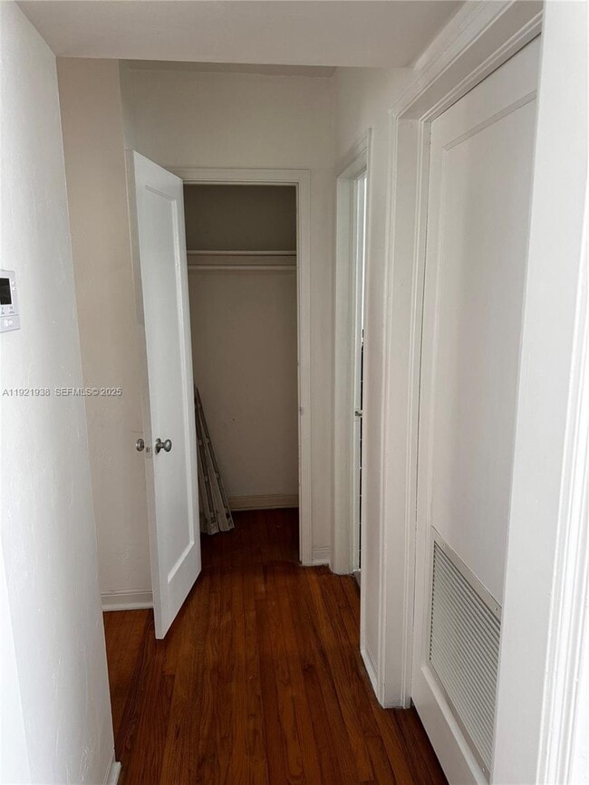 Building Photo - 725 NE 91st St