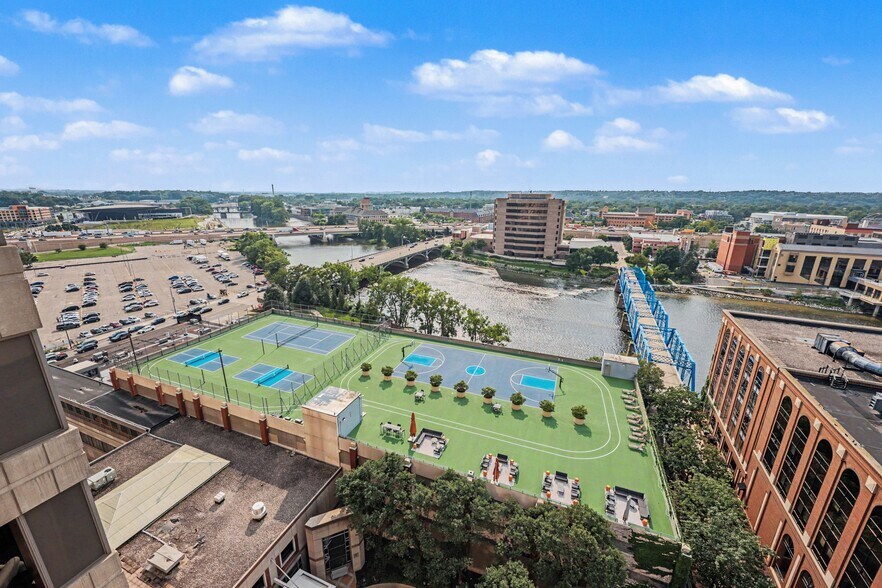 Building Photo - 148 Campau Cir NW
