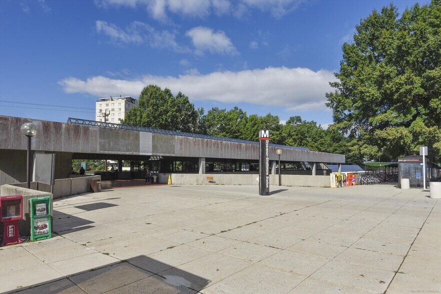 Building Photo - 10401 Grosvenor Pl