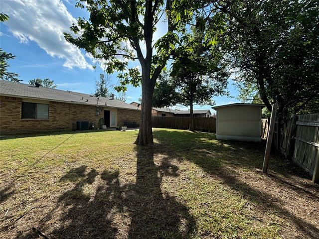 Building Photo - 504 Woodcrest Way