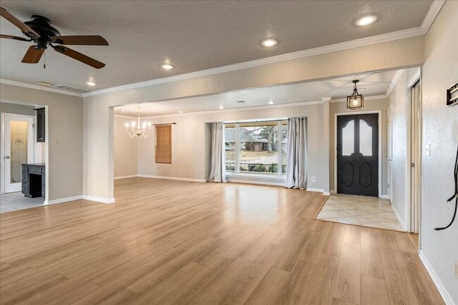 Building Photo - 7522 NW Stonegate- COMING SOON!