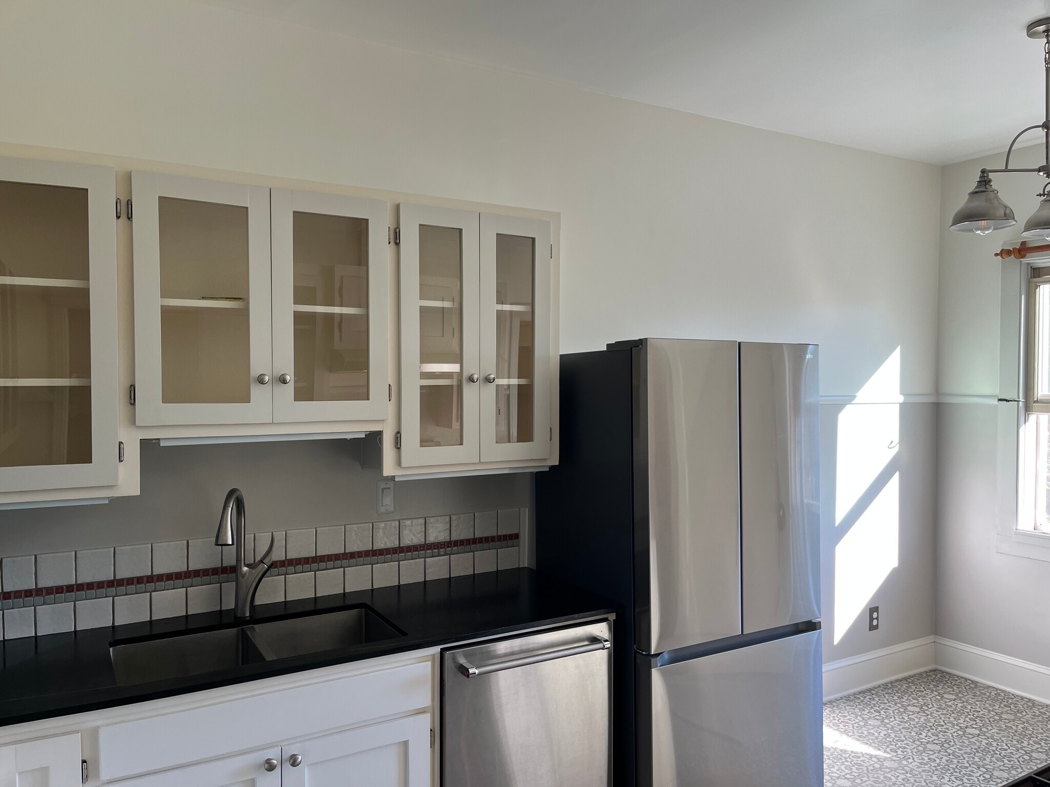 Kitchen - 305 Mission St