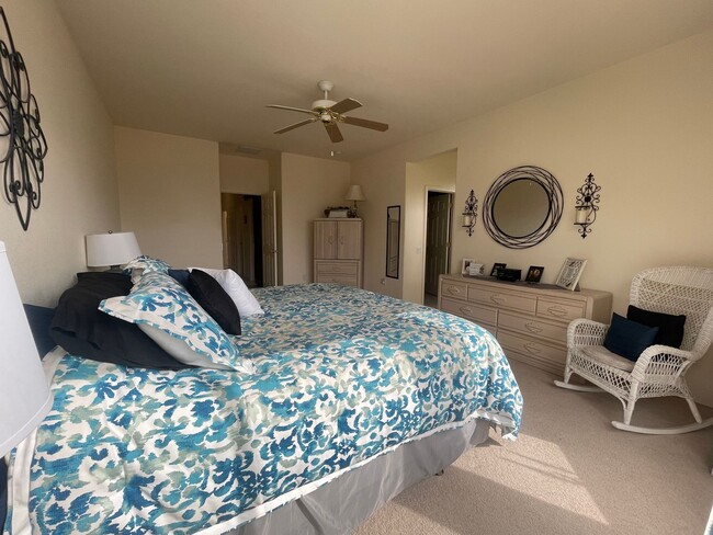 Building Photo - Gorgeous Rental! Move In Special! 1/2 Off ...
