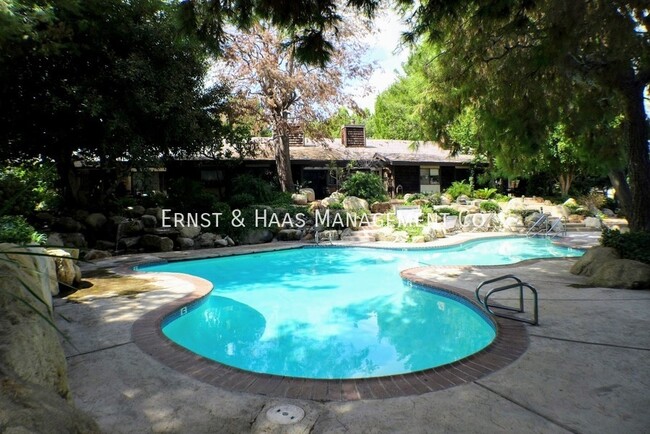 Building Photo - 3667 Country Club Dr