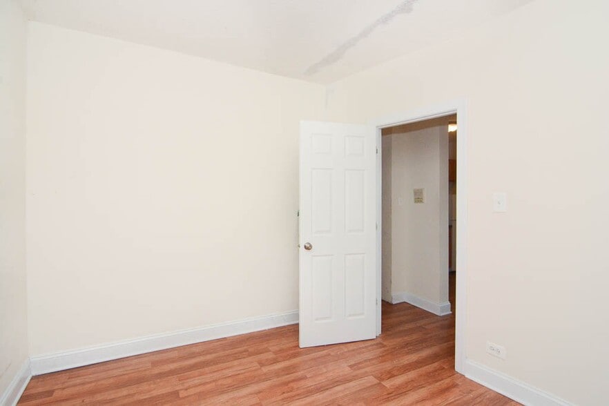 Building Photo - 1742 N Humboldt Blvd