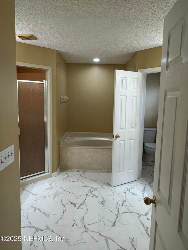 Building Photo - 1318 Yellow Jacket Ct