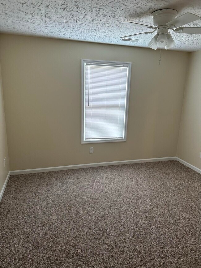 Building Photo - 1021 Excel Ct